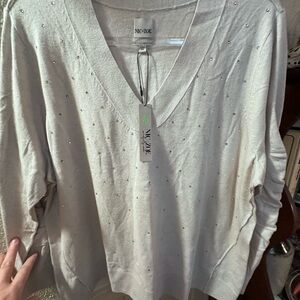 NIC+ZOE Light Tan V-Neck Sweater